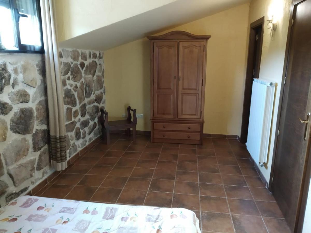 Viv. De Uso Turistico Fuente El Tejo - Casa Ana Villa Burgohondo Exterior foto