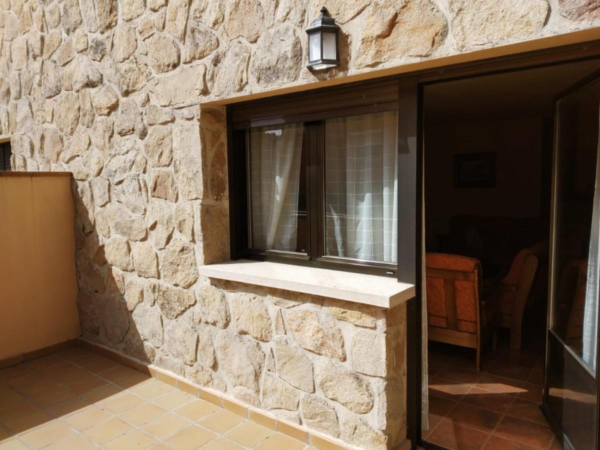 Viv. De Uso Turistico Fuente El Tejo - Casa Ana Villa Burgohondo Exterior foto
